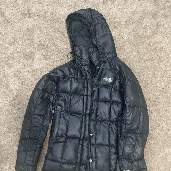 Black puffer or bubble Northface coat with hood - Picture 5 of 8